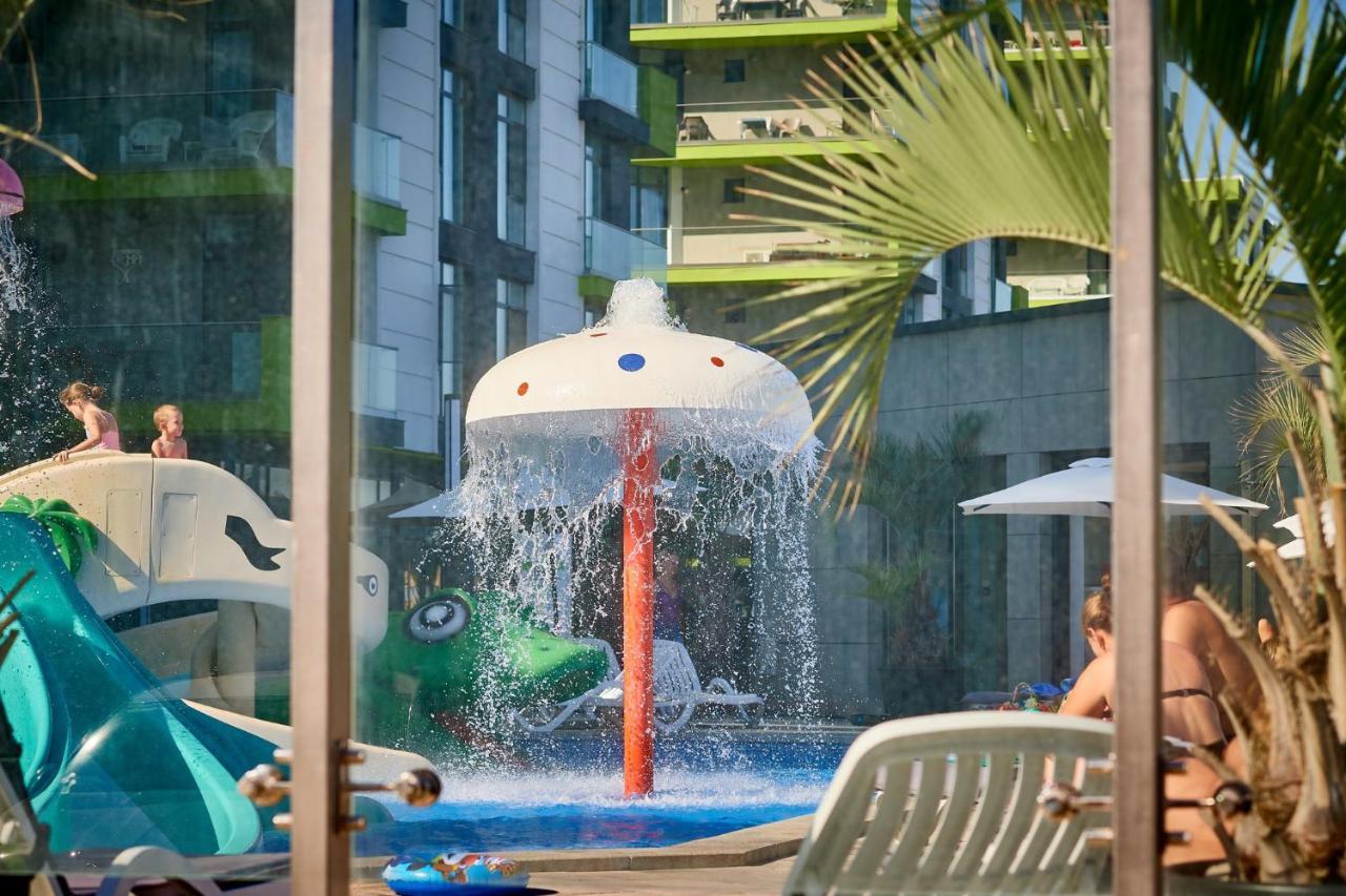 Sunfest Aparthotel Pool & Spa Mamaia Nord Navodari Dış mekan fotoğraf