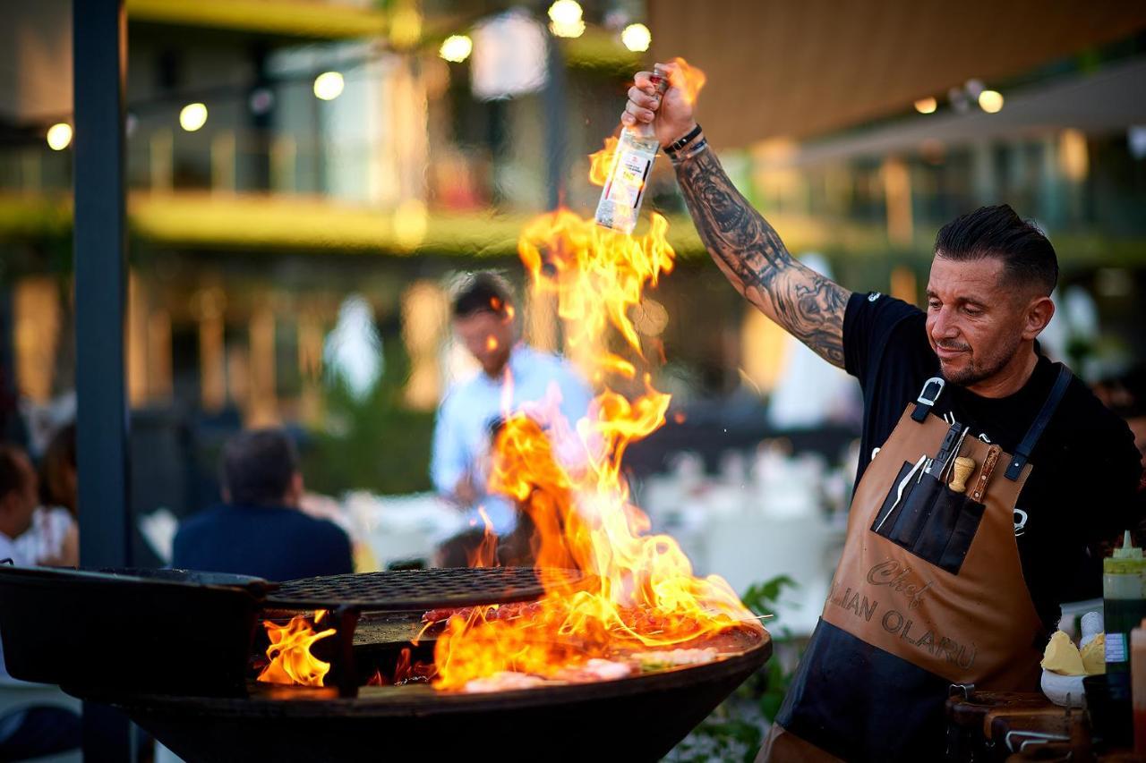Sunfest Aparthotel Pool & Spa Mamaia Nord Navodari Dış mekan fotoğraf